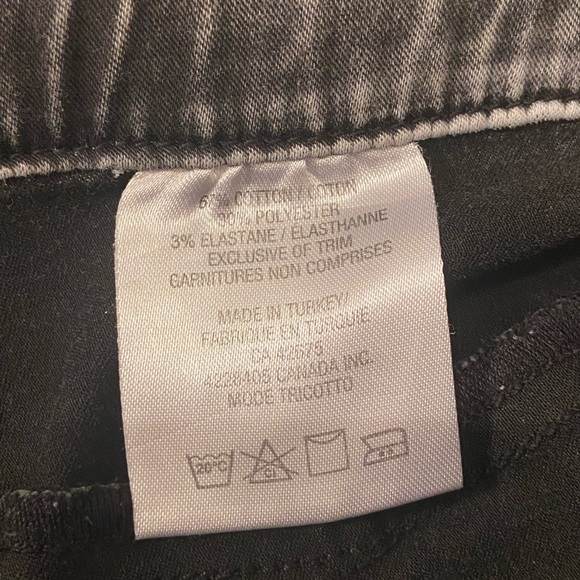 Jane & John Distressed Tie Dye Jegging - Picture 7 of 7